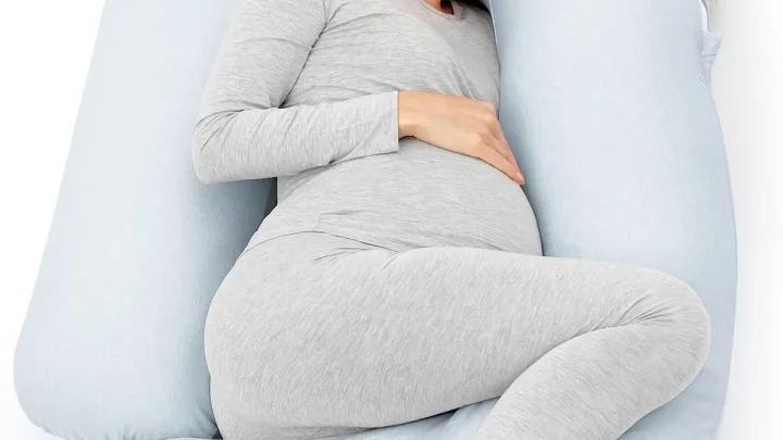 How to Choose the Best Maternity Pillow for Sleep