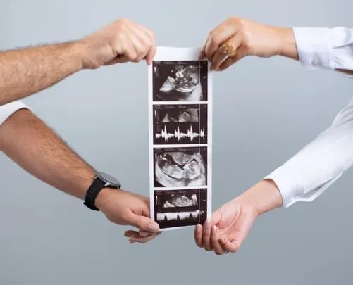 How to Tell Family You’re Pregnant: Heartfelt Ideas