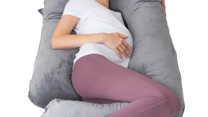 How to Sleep Comfortably During Pregnancy